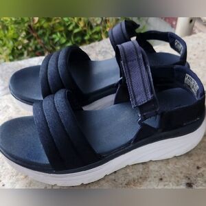 Womens Skechers Relaxed Fit Luxe Foam Sandals Size 8